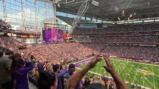 👏👏👏Minnesota Vikings Gjallarhorn and Skol Chant vs San Francisco 49ers [upl. by Ellenehc208]