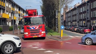 Politie en Brandweer VelsenZuid met Spoed naar een woningbrand aan het Marktplein  12042024 [upl. by Salohci]