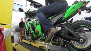 Kawasaki ZX10 2016 Blip Box  auto throttle blipper from Bike Sport Developments [upl. by Fernas]