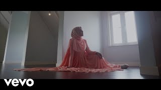 Erra Fazira  Menangkah Cinta Official Music Video [upl. by Ekalb]