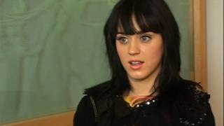 Katy Perry wants small wedding and fat reception [upl. by Nivanod]