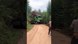 This truck driver had a narrow escape 😱 shorts [upl. by Amilb986]