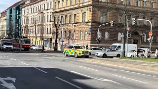 Ambulance Meditrans sro in Prague ZZS HlmPrahy Doctor car responding 2832024 [upl. by Voss]