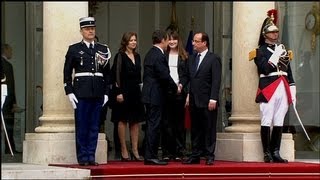 Nicolas Sarkozy quitte lElysée en compagnie de son épouse Carla Bruni [upl. by Leihcey860]