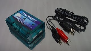 Cargador Balanceador ChargerBalancer de Baterias LiPo 2s3s Turnigy [upl. by Drofdarb676]