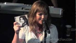 Kelly Clarkson quotWhat Doesnt Kill You Strongerquot Live 10192011 [upl. by Anselmi]