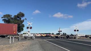 Sunraysia Highway Railway Crossing Massey [upl. by Zannini]