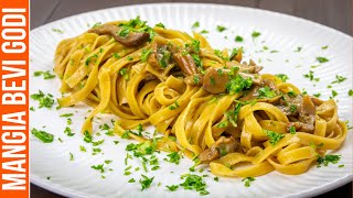 PASTA CON FUNGHI SECCHI  CREMOSA COME AL RISTORANTE SENZA PANNA [upl. by Eynahpets]