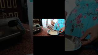 काजू का बर्फी बना रहे हैंshorts cooking trendingshorts recipe shortsfeed shortvideo [upl. by Urdna789]