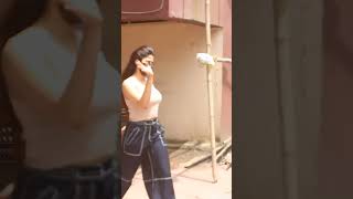 Janbi Kapoor spotted at narayan nagar  indianactresses janvikapoor [upl. by Hesler]