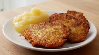 Kartoffelpuffer mit Apfelmus Rezept  Potato Pancakes with Applesauce Recipe  ENG SUBS [upl. by Esil748]