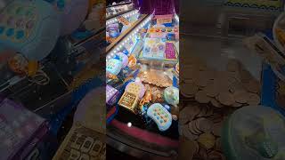 Playing slot machines and 2p arcades in Hunstanton [upl. by Zelazny]