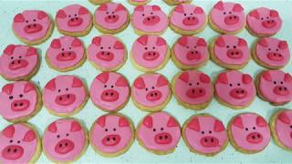 How to Make Pig Face Delicious amp Crunchy Butter Cookies for The Year of Pig [upl. by Leifeste]