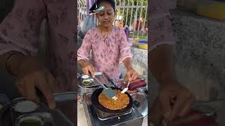 Vadodara Aunty Making Maharashtrian Thalipeeth😍 shorts thalipeeth indianstreetfood [upl. by Britton]