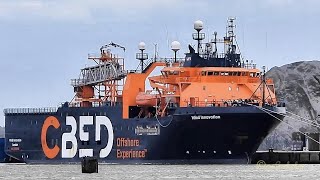 CBED Windpark Serviceschiff Wind INNOVATION offshore service ship 2IYP3 IMO 9189512 Südkai Emden [upl. by Orelle186]