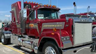 The V8powered 1986 Mack SuperLiner of Thomas W Menges Trucking [upl. by Ecad]