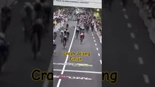 Crash Jelang Finish Tour de Banyuwangi Ijen Etape 2 shorts subscribe [upl. by Norrab]