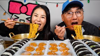 Trying TRADER JOE’S KIMBAP  SPICY SEAFOOD NOODLES  SEAFOOD CHEWY DUMPLINGS l MUKBANG [upl. by Josephson]