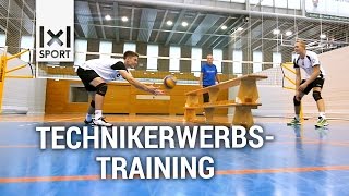 Spaß beim Volleyball Technikerwerbstraining Übung vom Bayerischen VolleyballVerband [upl. by Rufena328]