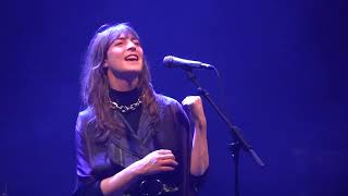 Fishbach  Dans un fou rire Live Paris Studio 104 [upl. by Aidyn]