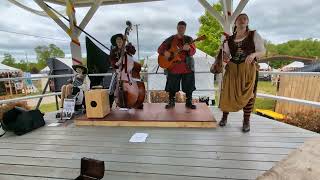 Roving Corsairs at Robin Hoods Medieval Festival playing Joli Rouge [upl. by Zetra]