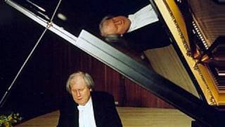 Sokolov plays Chopin Etude Op25 No12 [upl. by Aicnerolf]