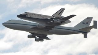 Space Shuttle Discovery Flyover Washington DC [upl. by Tami131]