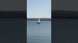 Optimist no lago Corumbá IV Navegando  Barco a vela [upl. by Padgett]