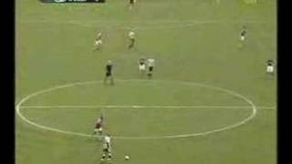 Kieron Dyer v Lee Bowyer [upl. by Ahsiad]