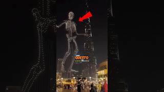 Droni formano Scheletro GIGANTE a Dubai per Halloween 🎃 halloween curiosità [upl. by Oberstone556]