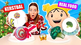 KERSTBAL vs REAL FOOD CHALLENGE  Wat Zit Er Onder De Schaal ♥DeZoeteZusjes♥ [upl. by Dougy]