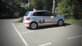 Vooruit in een vak parkeren  Instructievideos Auto Parkeren  Rijschool Roordink [upl. by Anatnas]