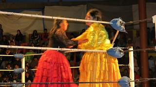 Cholitas luchadoras bolivianas [upl. by Riane]