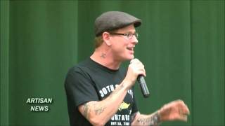 Corey Taylor habla sobre Justin Bieber en español [upl. by Leonore349]