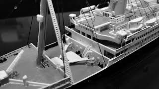 Sinking TITANIC model  sinking ship  black and white night version [upl. by Wolram]