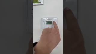 HoneyWell Home Thermostat [upl. by Ophelie]