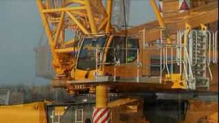 Liebherr  LR 16002W 600 tonne crawler crane on narrow crawler travel gear [upl. by Tranquada393]