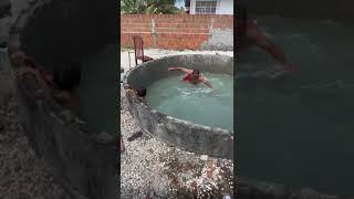 Fazendo um teste na piscina antes de colocar pastilha azul [upl. by Luhar592]