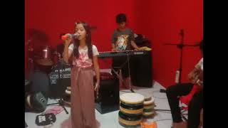 Kebyar Kebyar Gombloh Cover Yowes Band UPT SDN 238 Gresik [upl. by Alyekahs316]