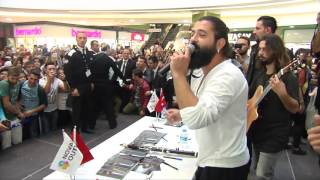 Koray Avci Mini Konser amp İmza Günü 21102015 [upl. by Blodget]