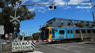 Union St Level Crossing Brunswick  Melbourne Metro Railway Crossing [upl. by Oza]