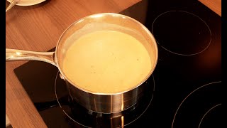 Recette facile de sauce béchamel [upl. by Nyrehtak]