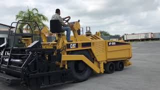 PAVIMENTADORA CATERPILLAR AP1000 [upl. by Ahtrim531]