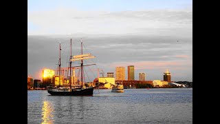 Zeilschepen in Amsterdam oa Soeverein Abel Tasman en VOCschip Amsterdam [upl. by Lindsley305]