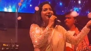 Neeli Neeli Aakasam Song Live Performance by Singer Sunitha  30 Rojullo Preminchadam Ela [upl. by Gelhar878]