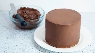 HOW TO COVER A CAKE WITH CHOCOLATE GANACHE [upl. by Sanjiv137]