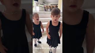 Prontinha as Marias p aula de ballet 🌸💖✅ super fofinha com a irmã 🥰✅ virginiafonseca youtubeshorts [upl. by Avin]