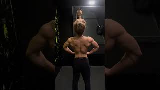 How to do a lat spread information gyminstructions lats [upl. by Jacklin]