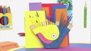 Art attack  Recyclage de Vieux Pinceaux  Sur Disney Junior [upl. by Yerffoej622]