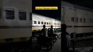 Amritsar Dehradun Express expresstrain travel [upl. by Aderb526]